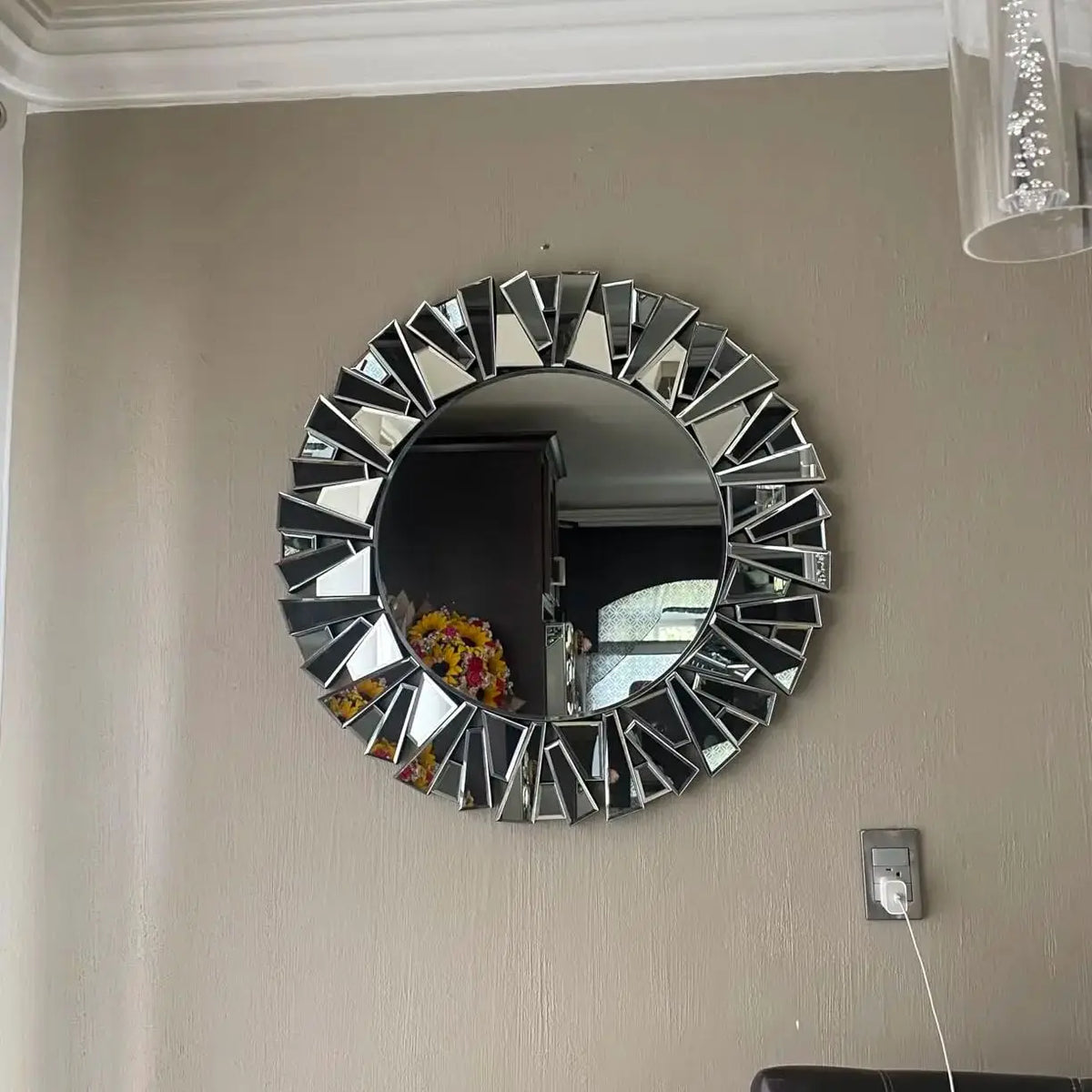 Sunburst Round Decorative Wall Mirror With Beveled Glass Accent