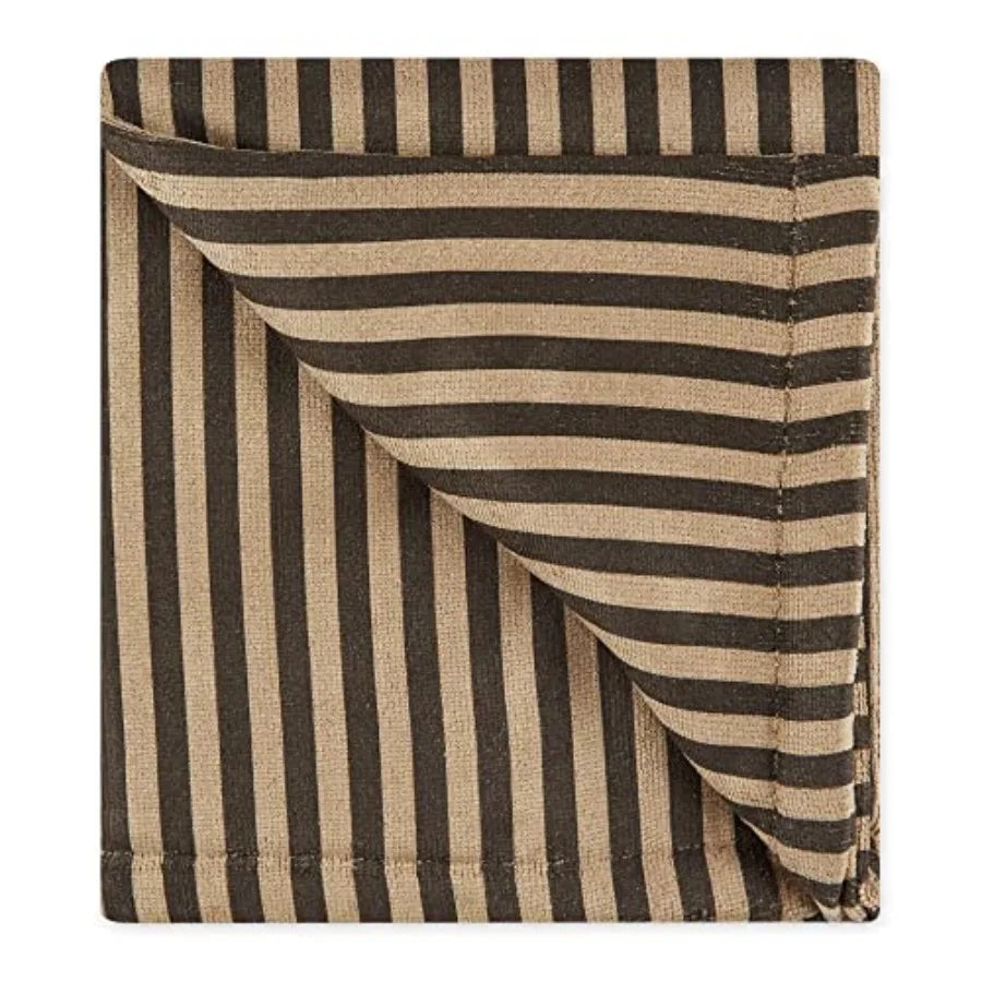Absorbent Microfiber Pet Grooming Towel For Daily Care